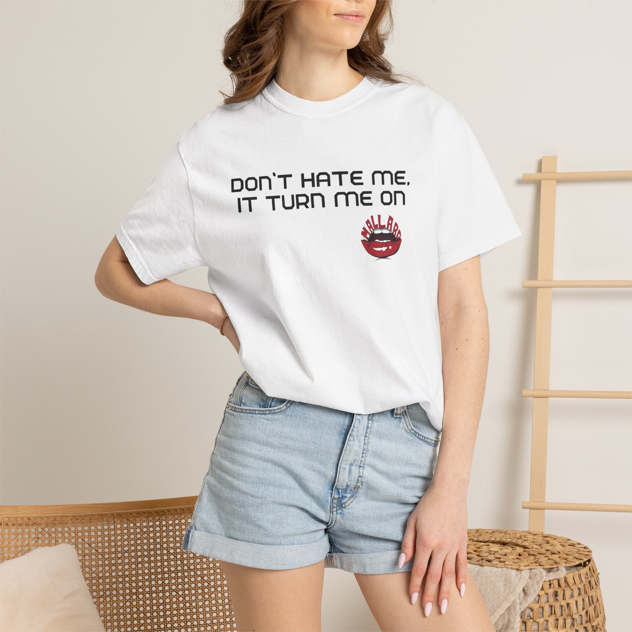 Dont hate me, it turn me on. Unisex Tshirt